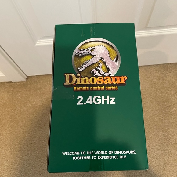 TEMI - Dinosaur Remote Control Toy - Lights & Sounds! - New In Box w/ Handle - Picture 3 of 9